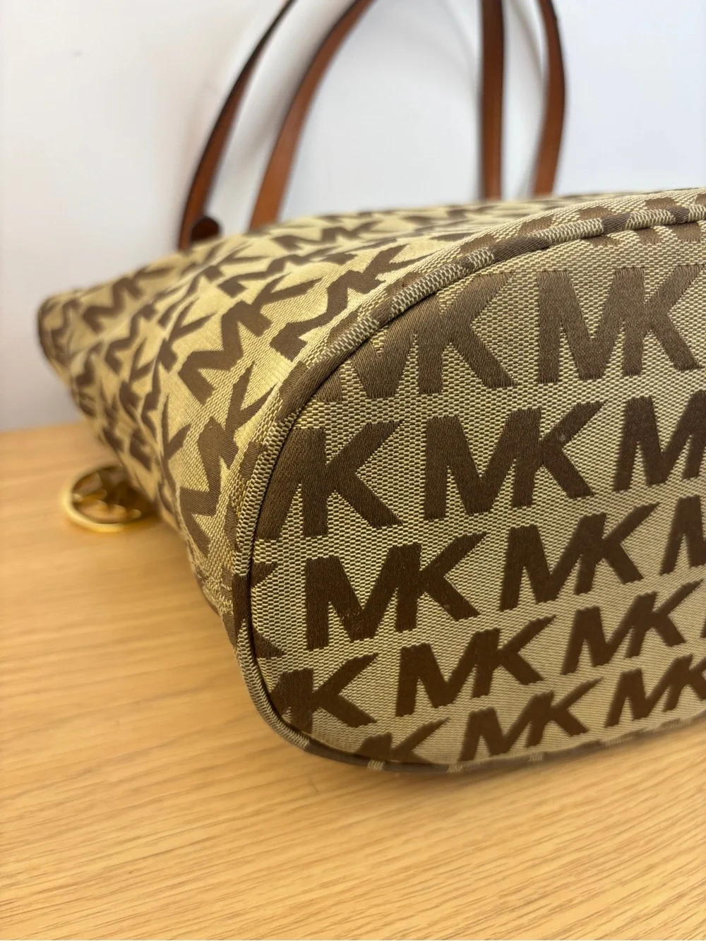 Michael Kors Jet Set Signature Jacquard Tote Bag - Picture 5 of 16